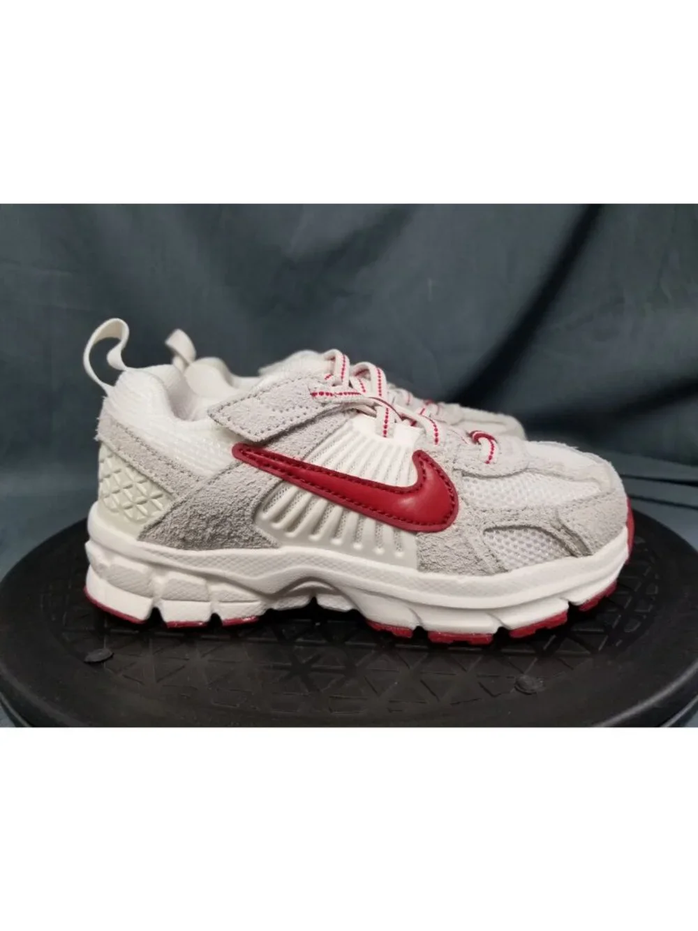 Nike Vomero 5 SE (PS) Sail Crimson Red Sneakers Mesh Kids Size 11c NEW NO BOX!